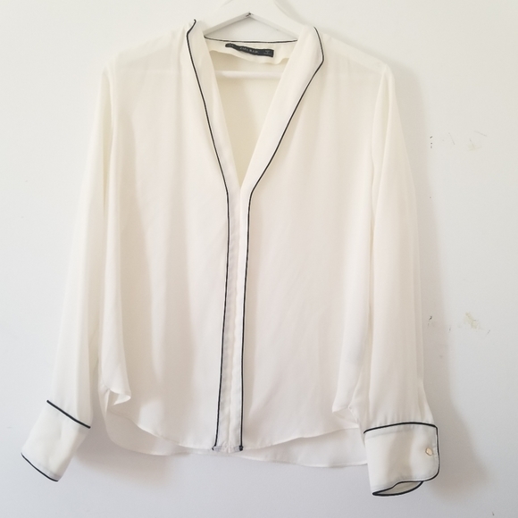 Zara Vneck Blouse - Picture 1 of 3